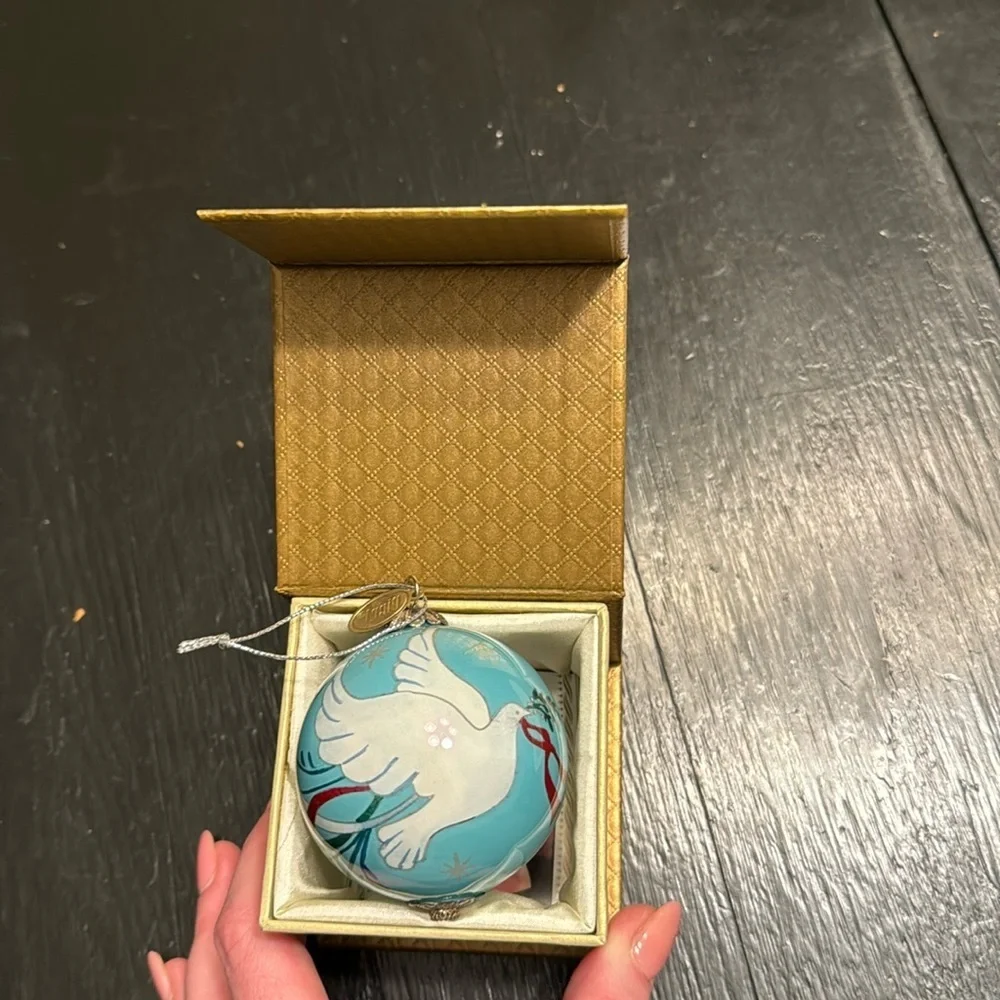 Li bien dove ornament